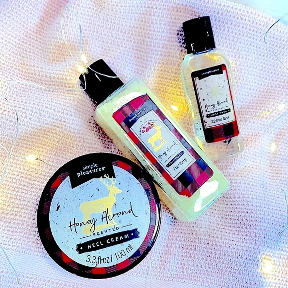New »Simple Pleasures« 3pc Home Spa Pampering Pedicure Set »Honey Almond Scent«